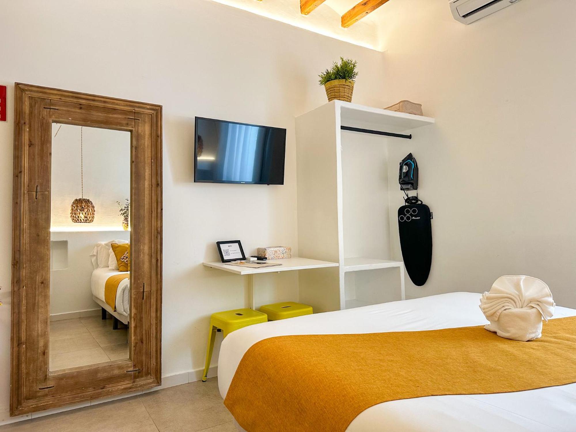 Moona Hostal אלתיאה מראה חיצוני תמונה